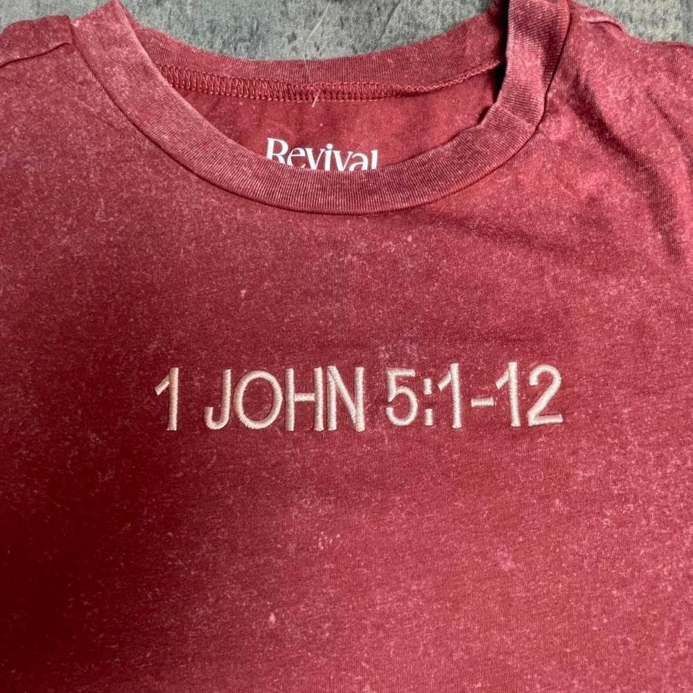 Rust Red 2X"Living Proof of Loving God" embroidered Women's tee NWT Revival Club